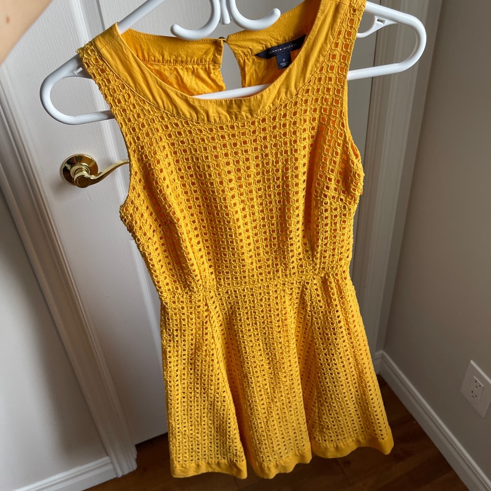Nice yellow dress Tommy Hilfiger size 0